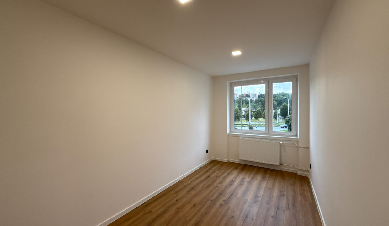 DJI_20250912_173844_082