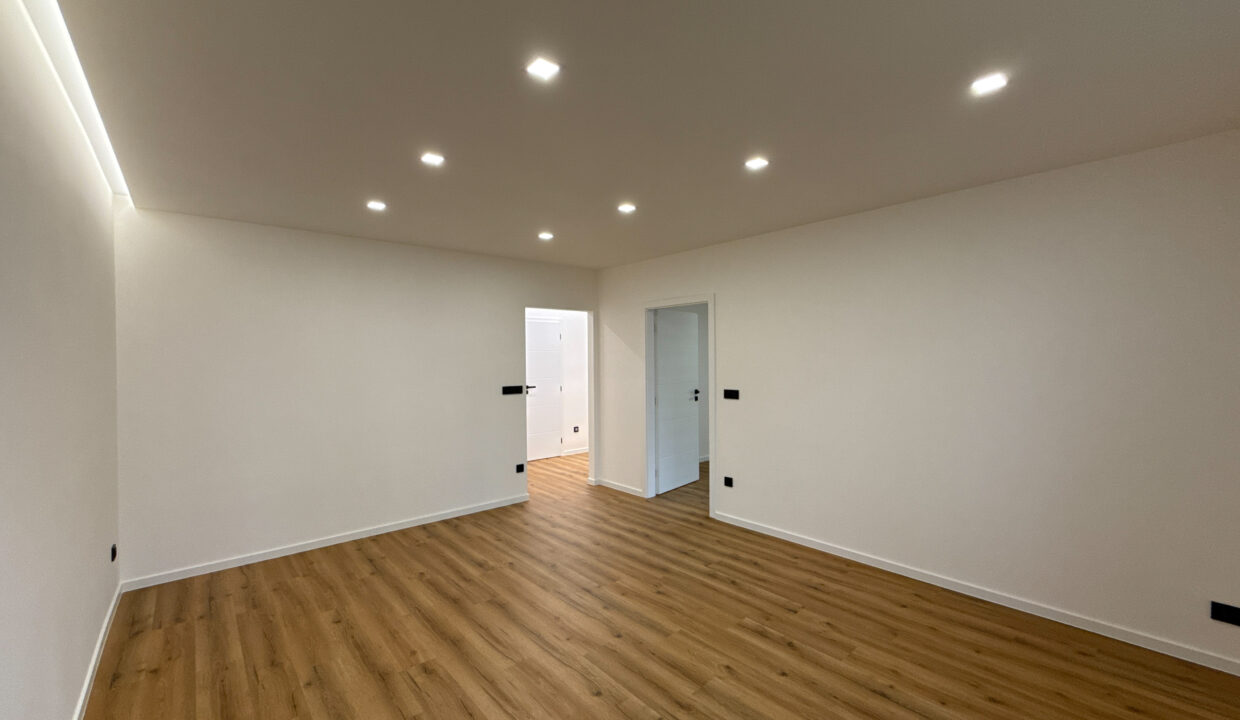 DJI_20250912_174027_881