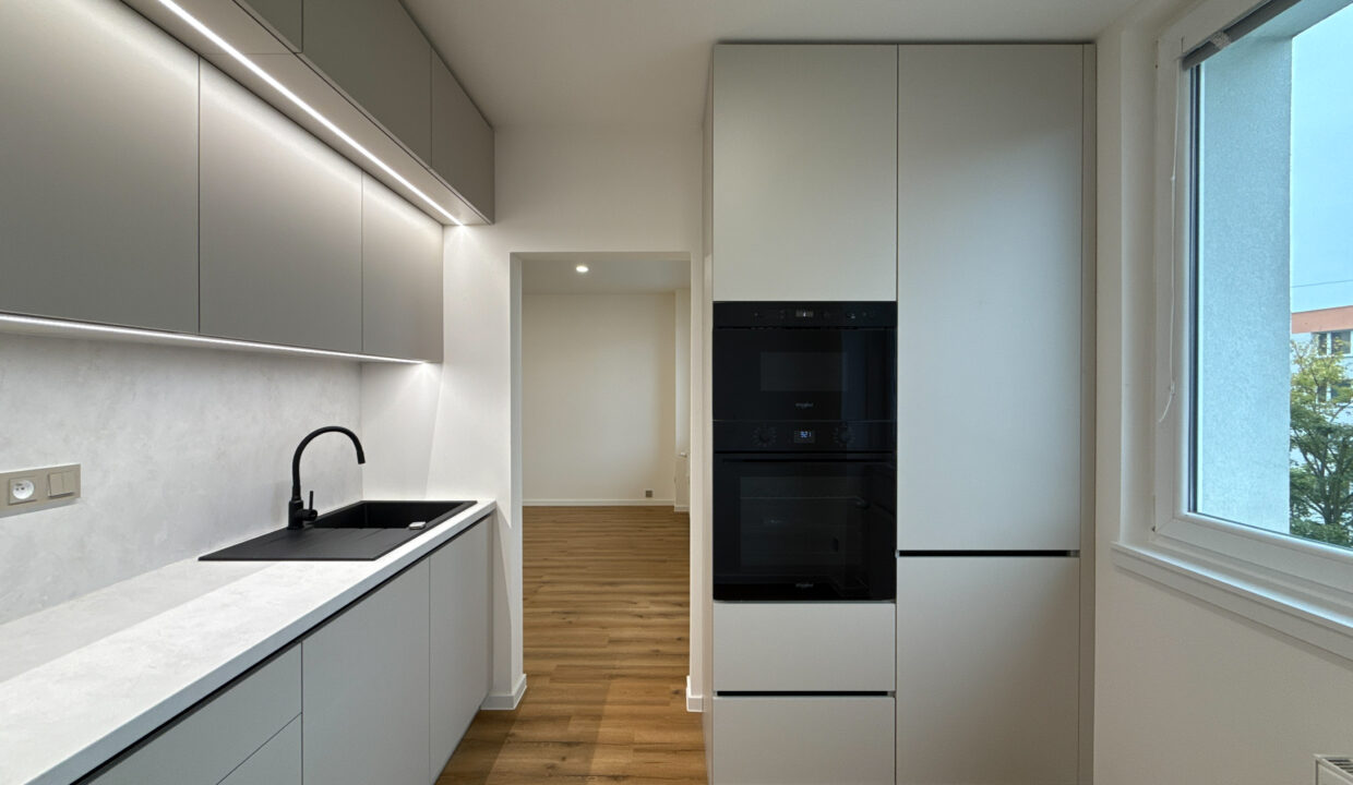 DJI_20251009_092042_966